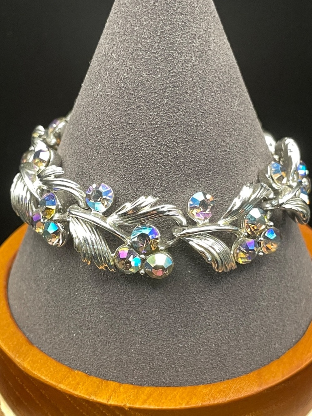Lisner Vintage Silver Tone AB Rhinestone Bracelet 7"